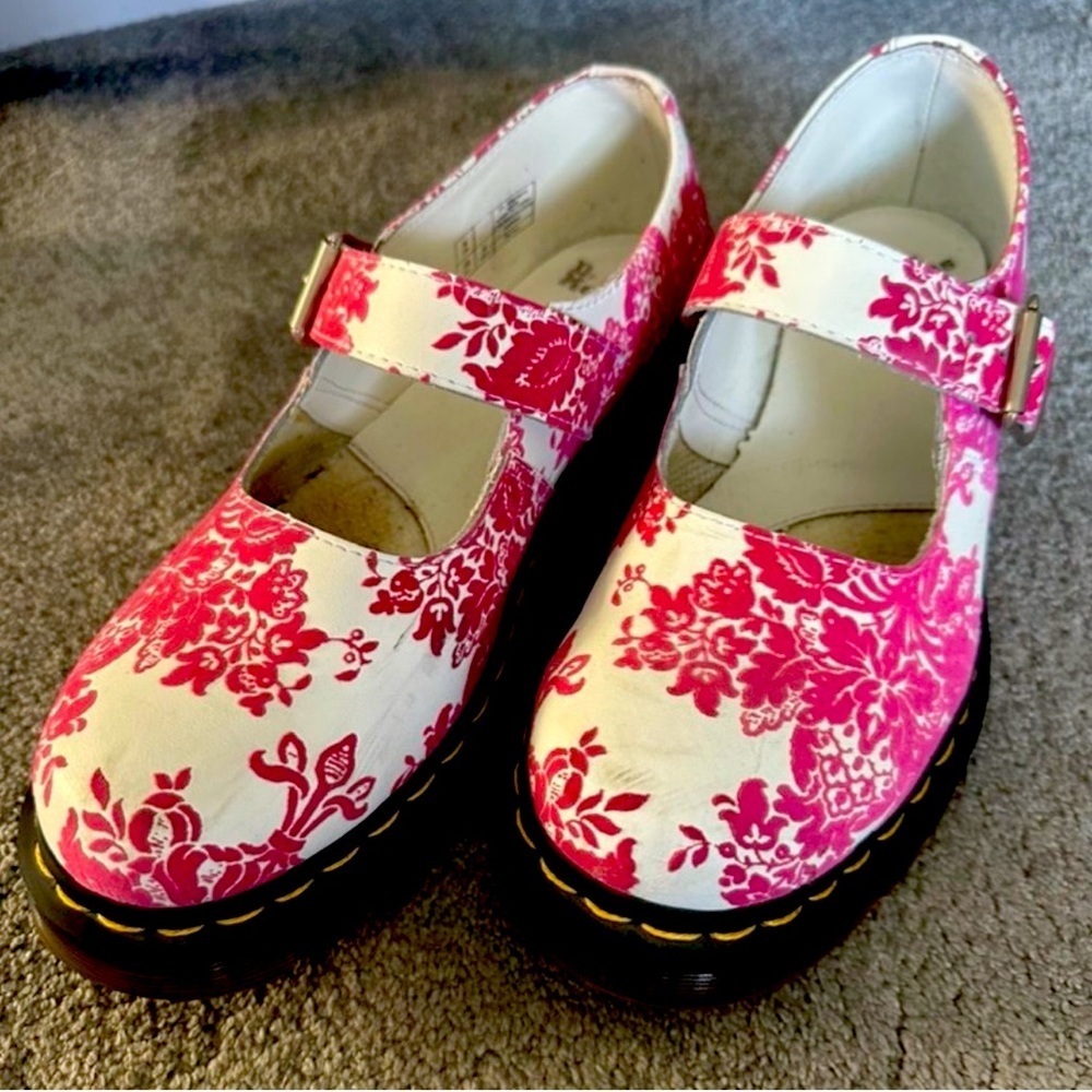 Rare! Dr. Martens Flocked Damask Mary Jane shoes